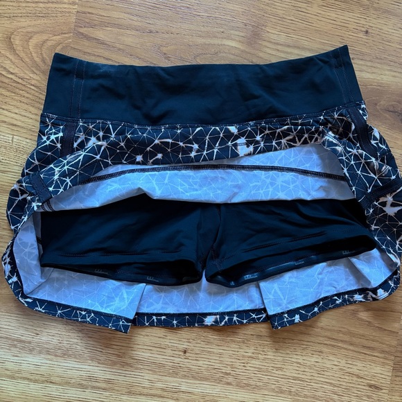 Lululemon Pace Rival Skirt II Sugar Crush Multi / Black Size 6 - Picture 5 of 10